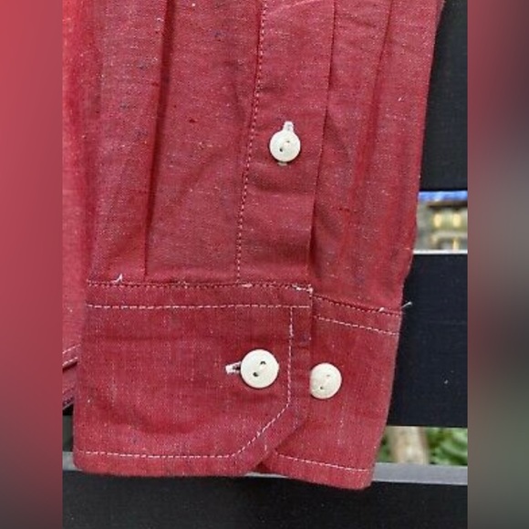 CLASSIC RED BUTTON UP DRESS SHIRT PLAIN SIZE MEDIUM - Picture 2 of 6